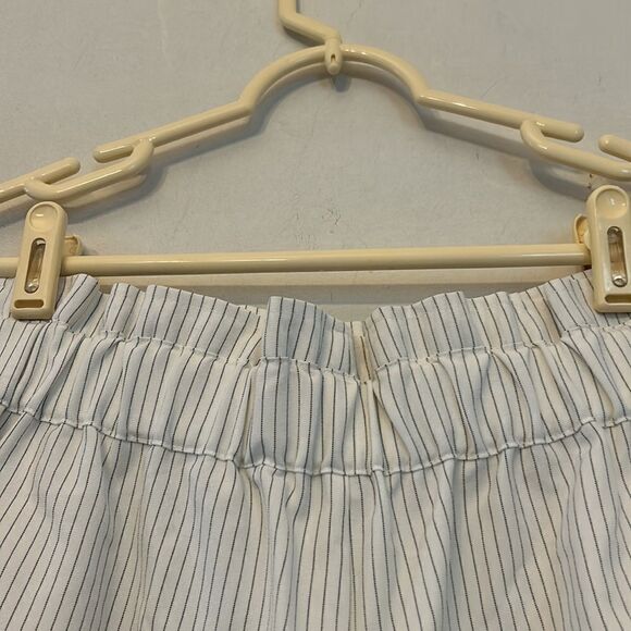 Bishop + Young white with black vertical stripe shorts Size S NWOT - Picture 6 of 7